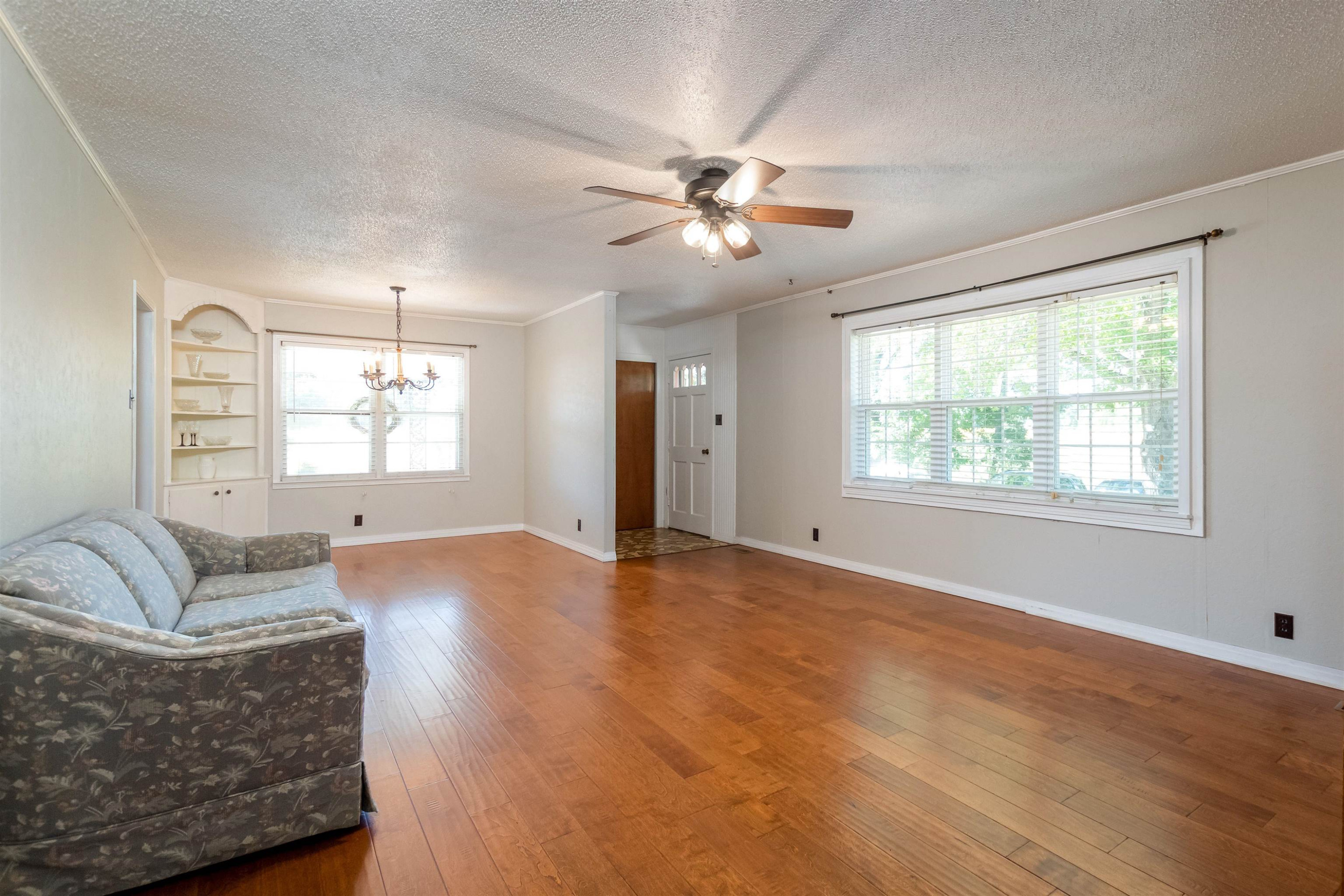 1530 Hinkle Road Sardis, TN 38371 - Photo 8 of 18 a living room with furniture and a large window