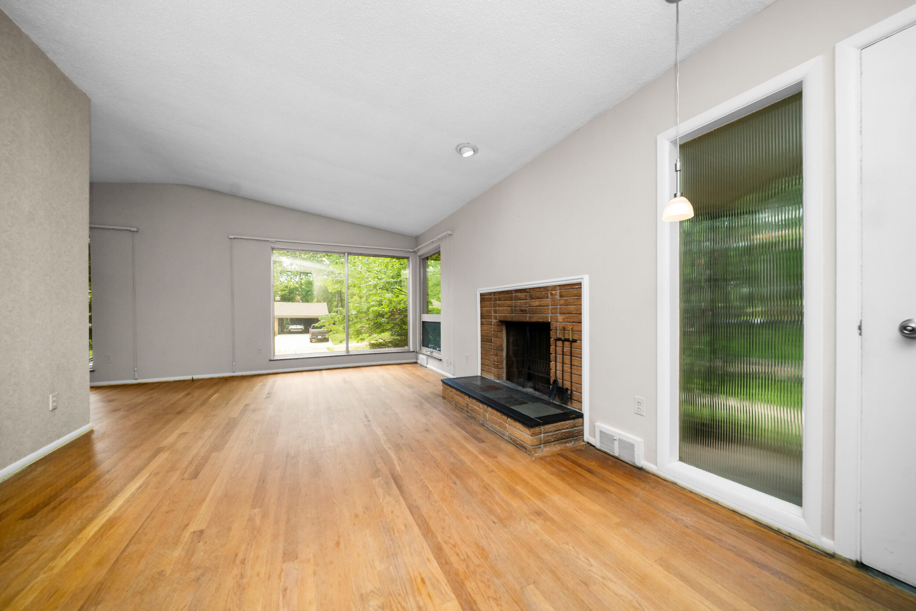 2125 Needham Road Ann Arbor, MI 48104 - Photo 13 of 48 016_16