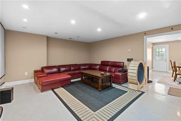 $2,350 | 38 Roxbury Lane, Newnan, GA 30265