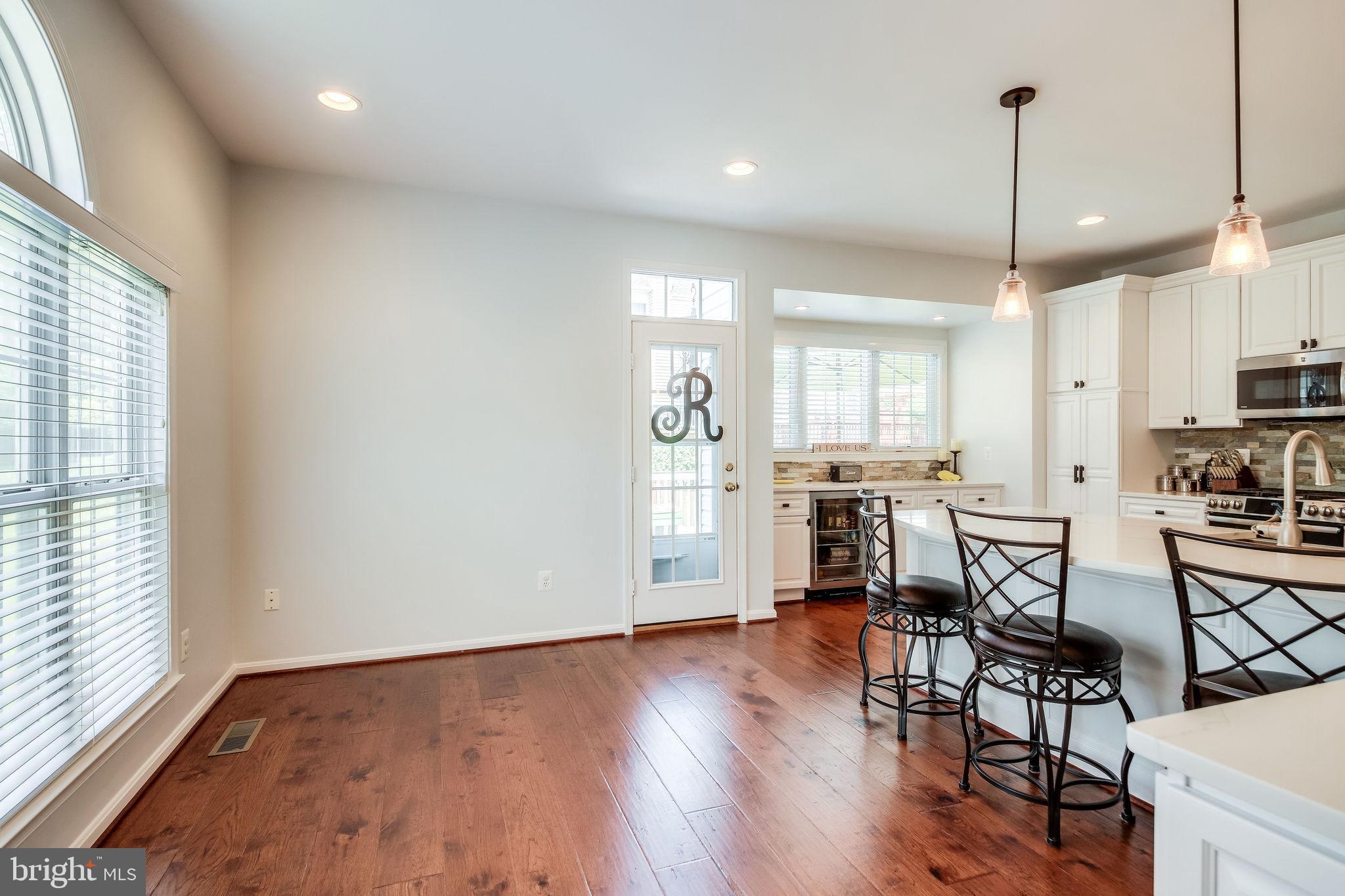 46752 Oakmere Terrace Sterling, VA 20165 - Photo 11 of 66