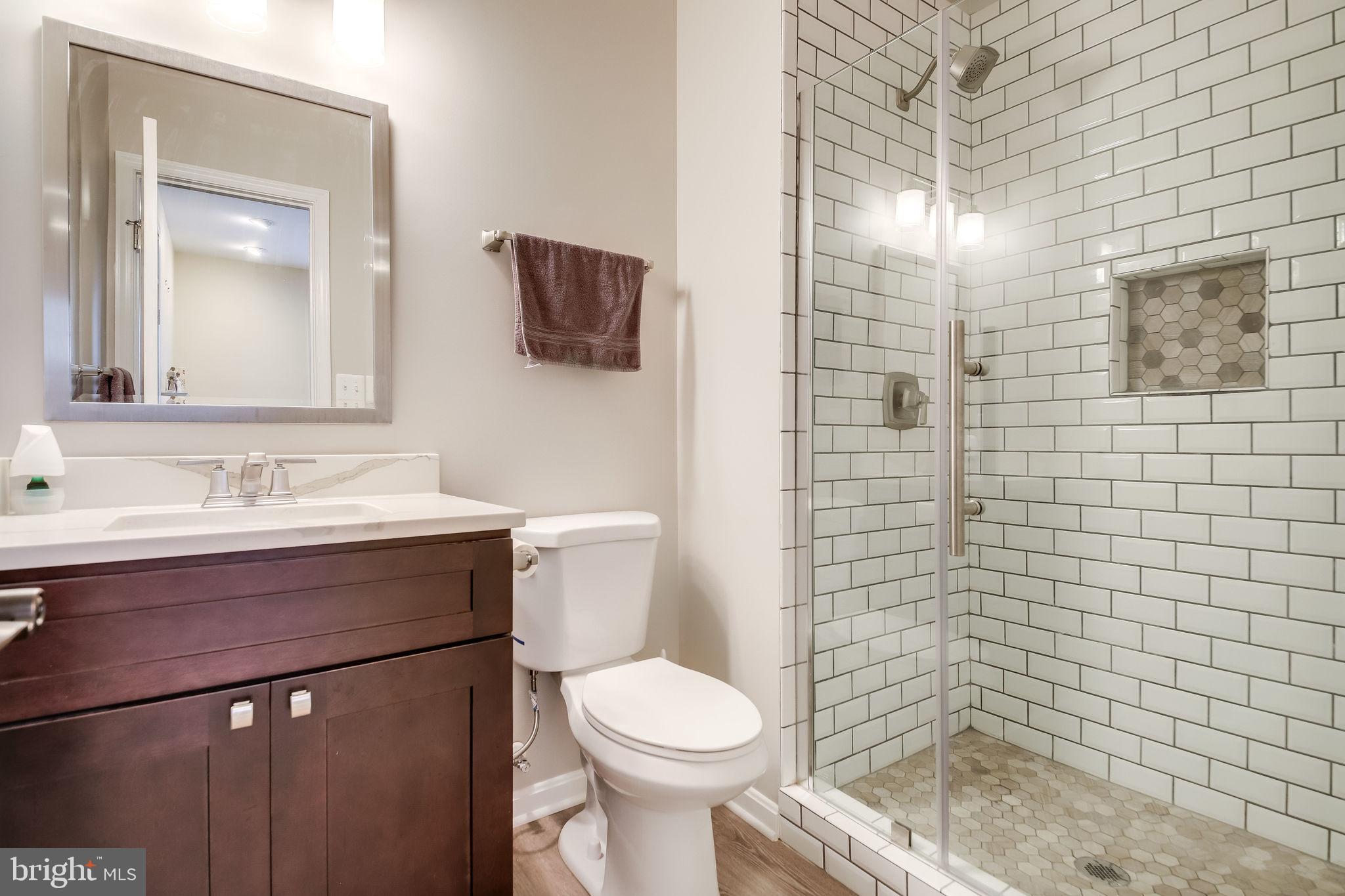 46752 Oakmere Terrace Sterling, VA 20165 - Photo 5 of 66