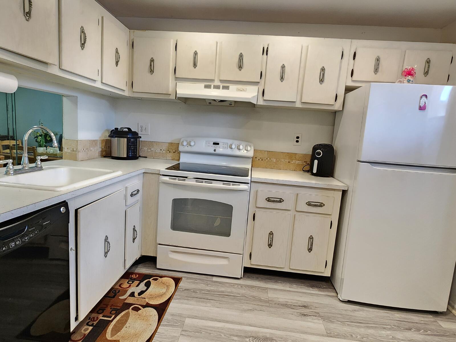 8842 West McNab Road, Unit 205 Tamarac, FL 33321 - Photo 4 of 21 437