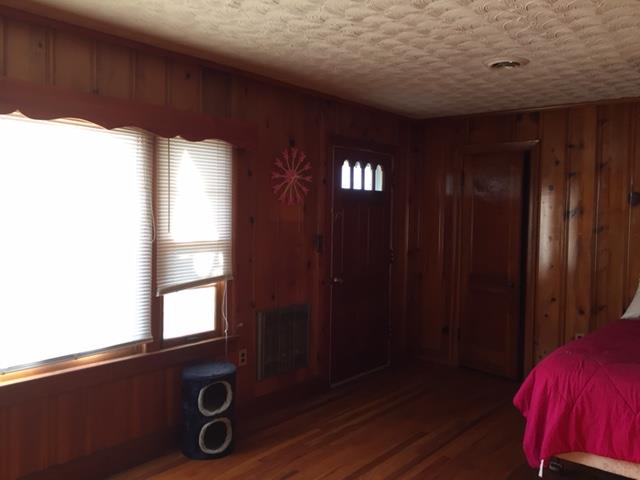 20 x 16  Living Room -very spacious