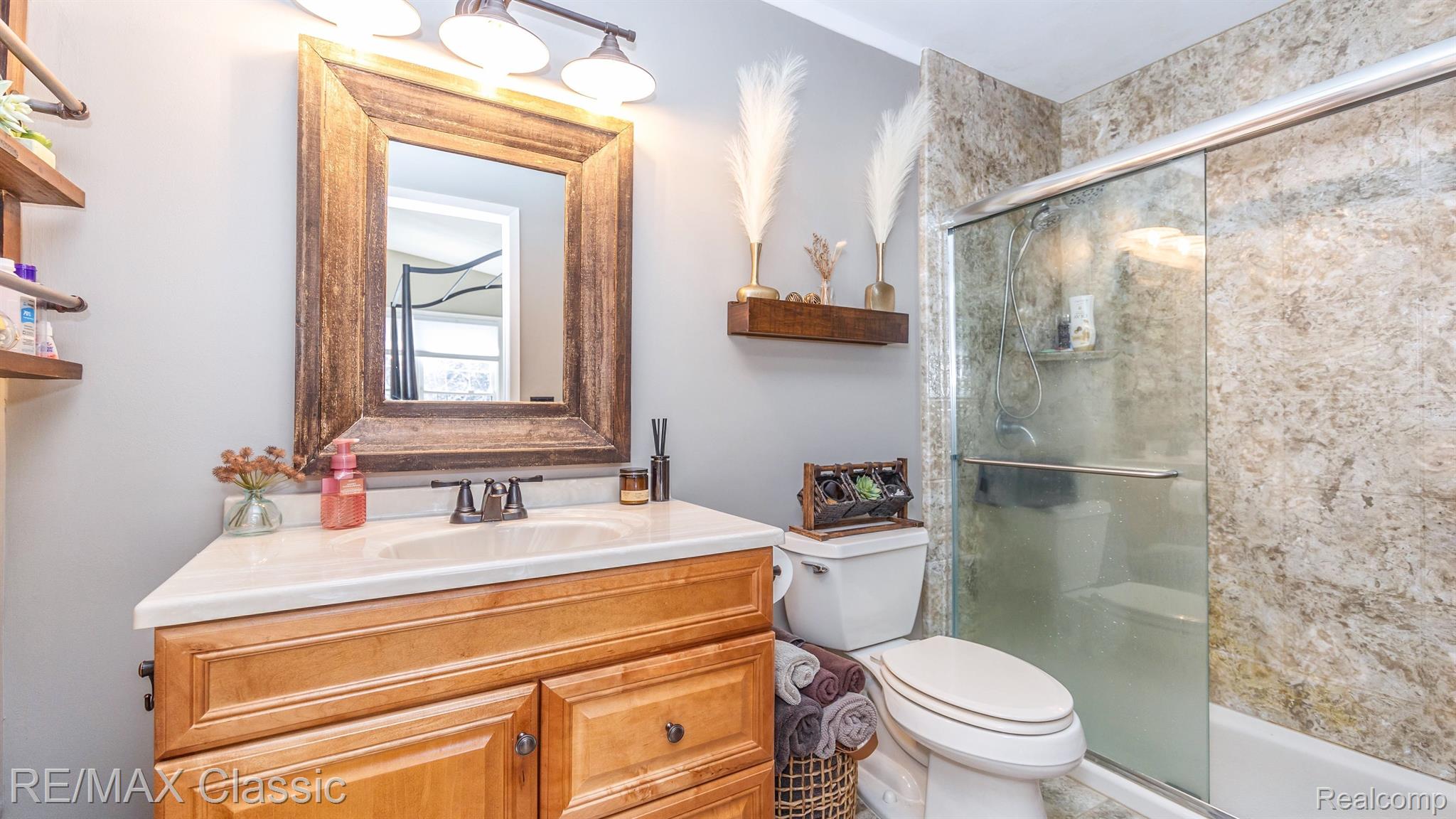 22158 Edgewater Novi, MI 48375 - Photo 22 of 60 Primary Bath