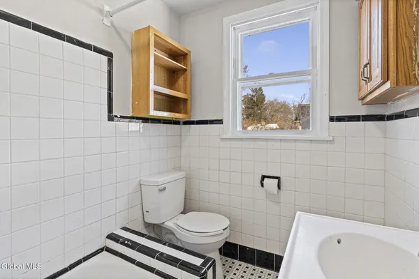 $280,000 | 525 Kenwood Avenue, Bethlehem, NY 12054