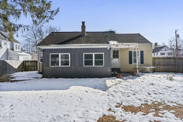 $280,000 | 525 Kenwood Avenue, Bethlehem, NY 12054