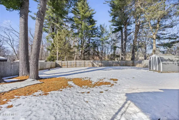 $280,000 | 525 Kenwood Avenue, Bethlehem, NY 12054