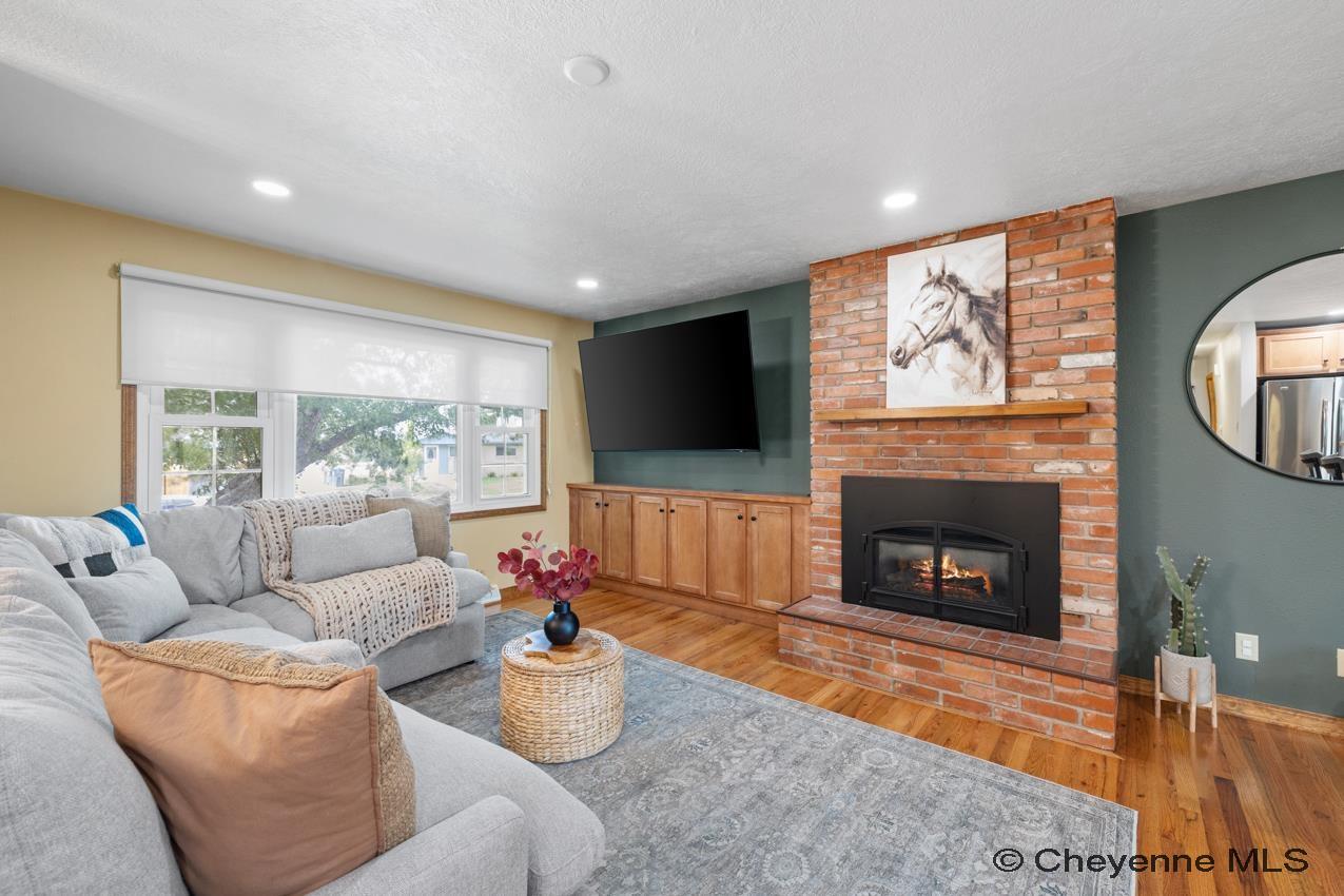 5105 Hoy Road Cheyenne, WY 82009 - Photo 2 of 35 Gallery Image 2