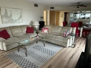 $6,500 | 1001 Benjamin Franklin Drive, Unit 701, Sarasota, FL 34236