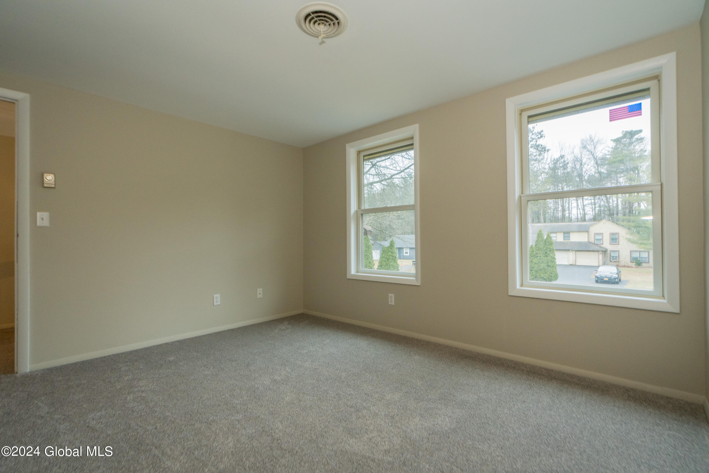 214 Thimbleberry Road Malta, NY 12020 - Photo 23 of 47 DSC00028