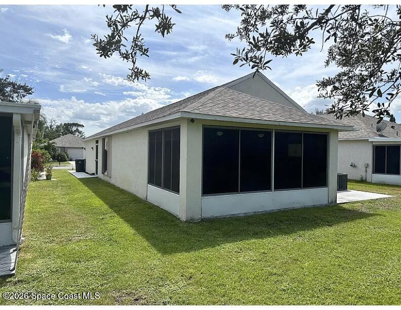 2089 Redwood Circle Palm Bay, FL 32905 - Photo 9 of 14 13