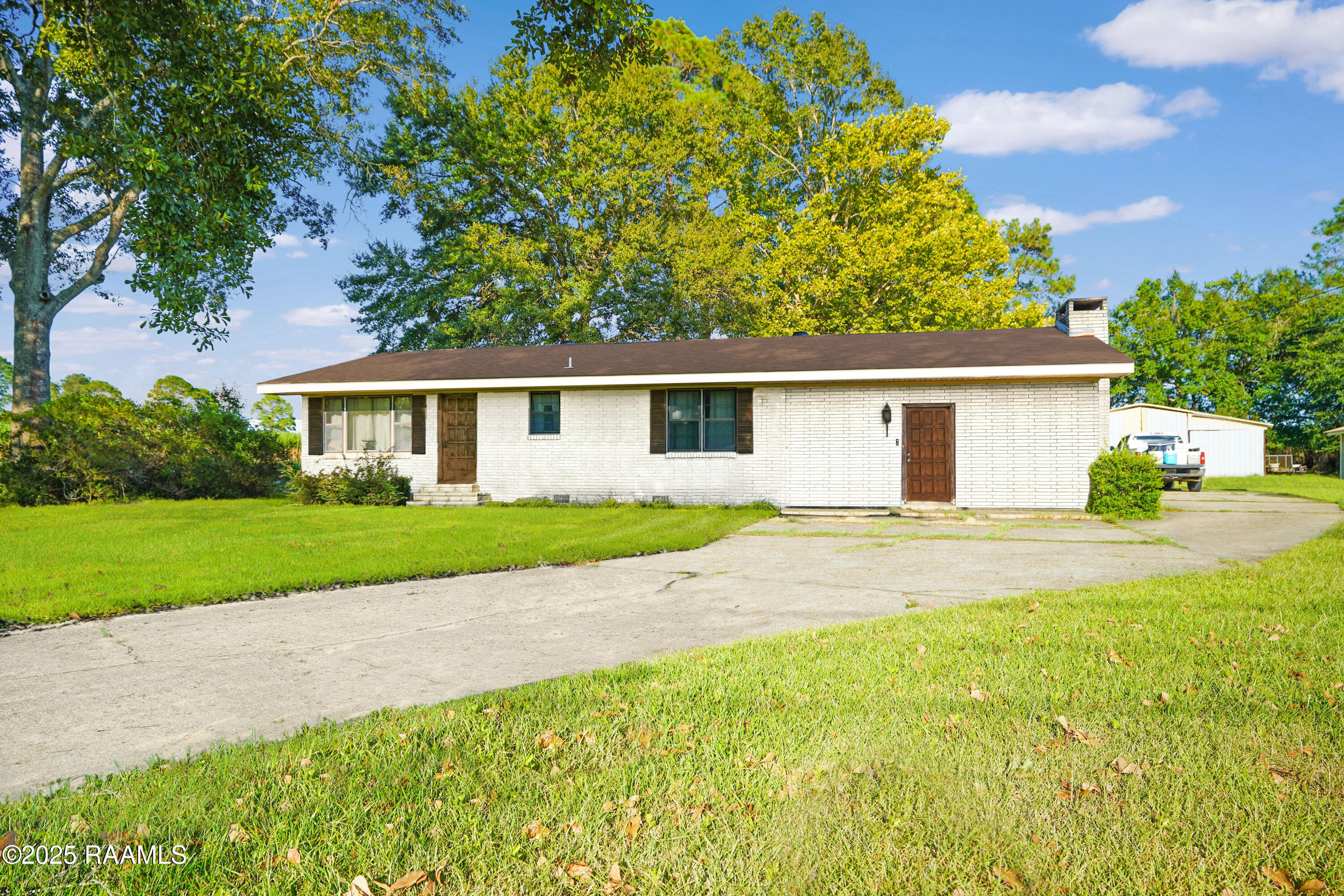 7516 Loreauville Road New Iberia, LA 70563 - Photo 2 of 11 DSC03613