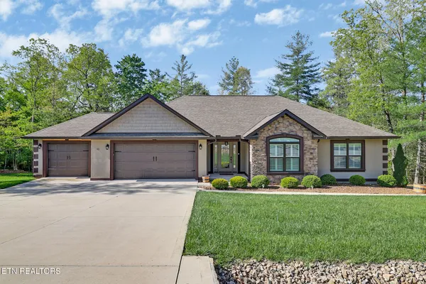 $635,000 | 43 Renwick Drive, Crossville, TN 38558