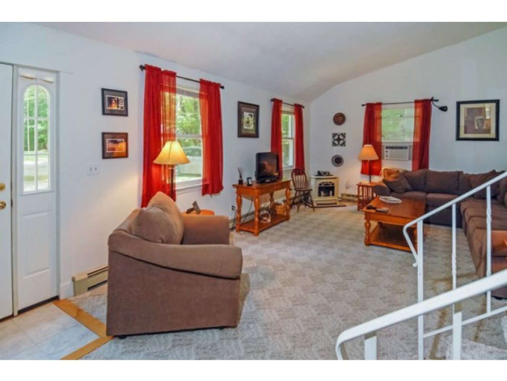 20 Port Wedeln Road Wolfeboro, NH 03894 - Photo 15 of 23