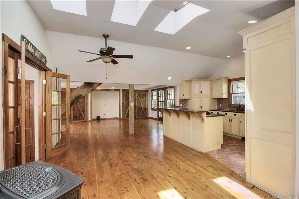5 Old Mill Road Weston, CT 06883 - Photo 14 of 40