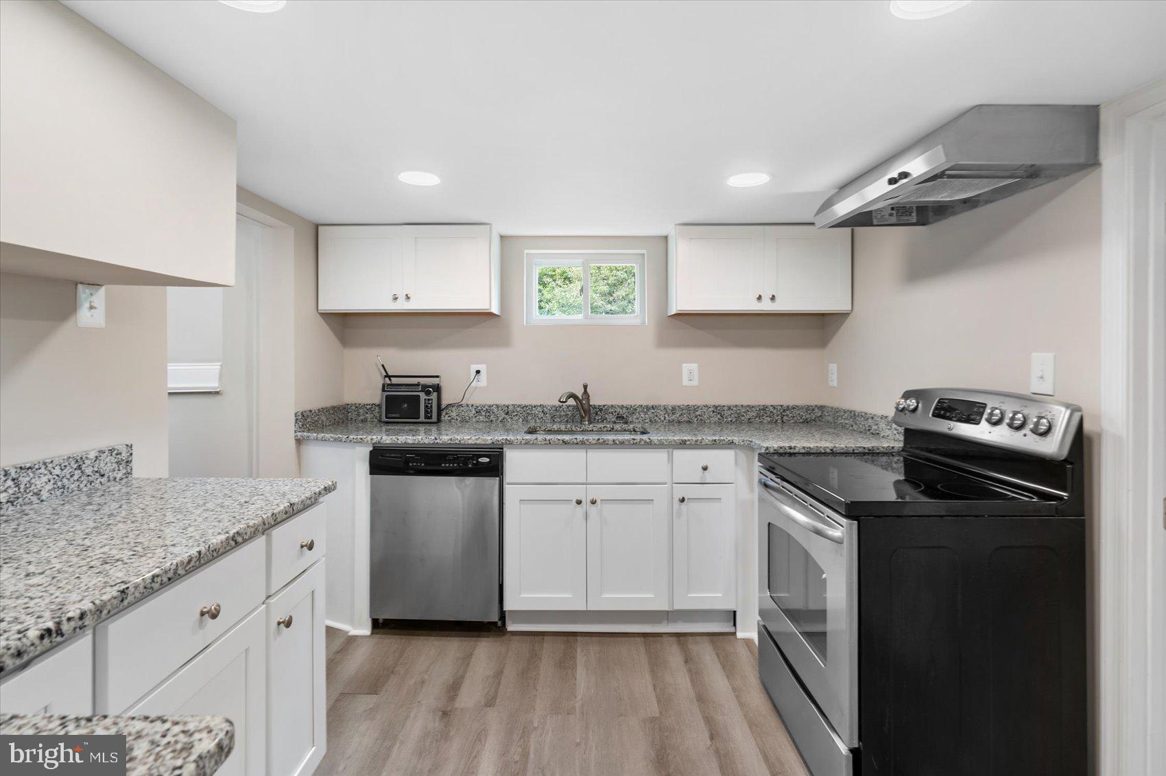 2216 Silver Lane Road Essex, MD 21221 - Photo 10 of 40