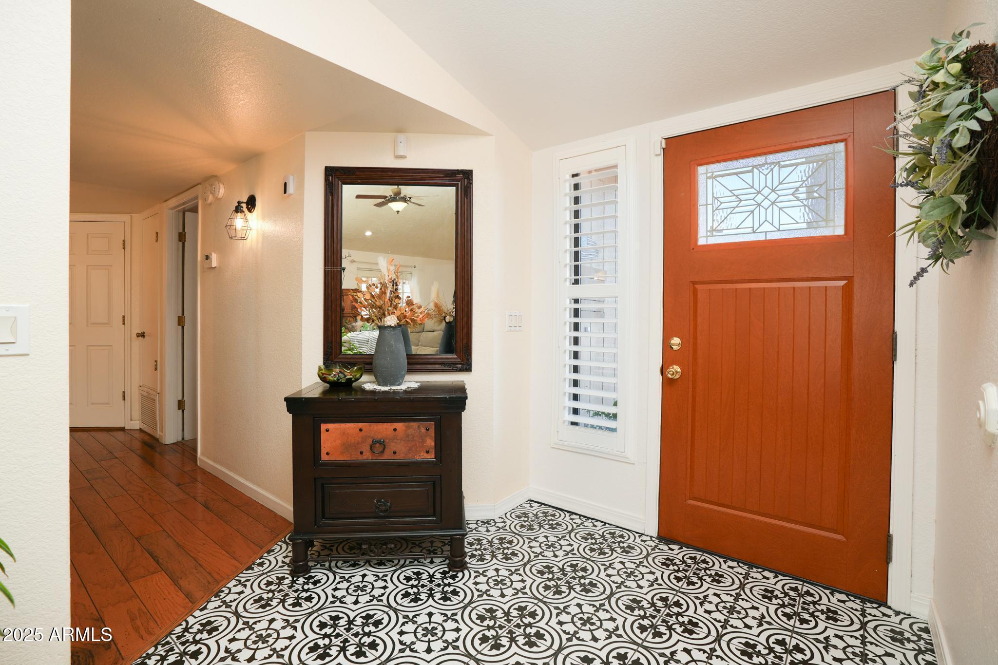 1665 Mountain View Road Cornville, AZ 86325 - Photo 8 of 46 a room with painting and a table