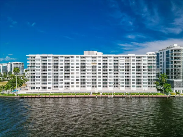 $3,899 | 511 Bayshore Drive, Unit 904, Fort Lauderdale, FL 33304