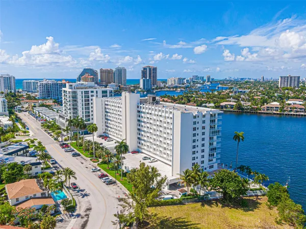 $3,899 | 511 Bayshore Drive, Unit 904, Fort Lauderdale, FL 33304