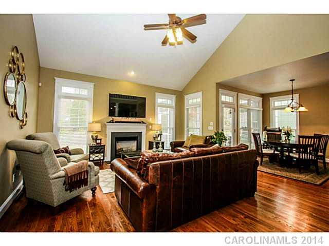 1046 Gardenia Street Fort Mill, SC 29708 - Photo 4 of 16 Gallery Image 4