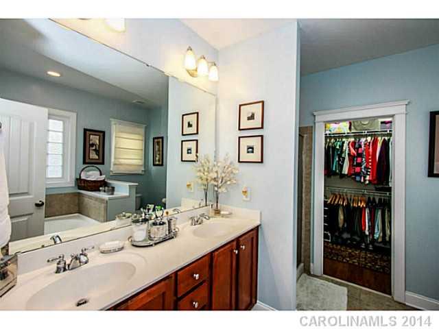 1046 Gardenia Street Fort Mill, SC 29708 - Photo 10 of 16 Gallery Image 10