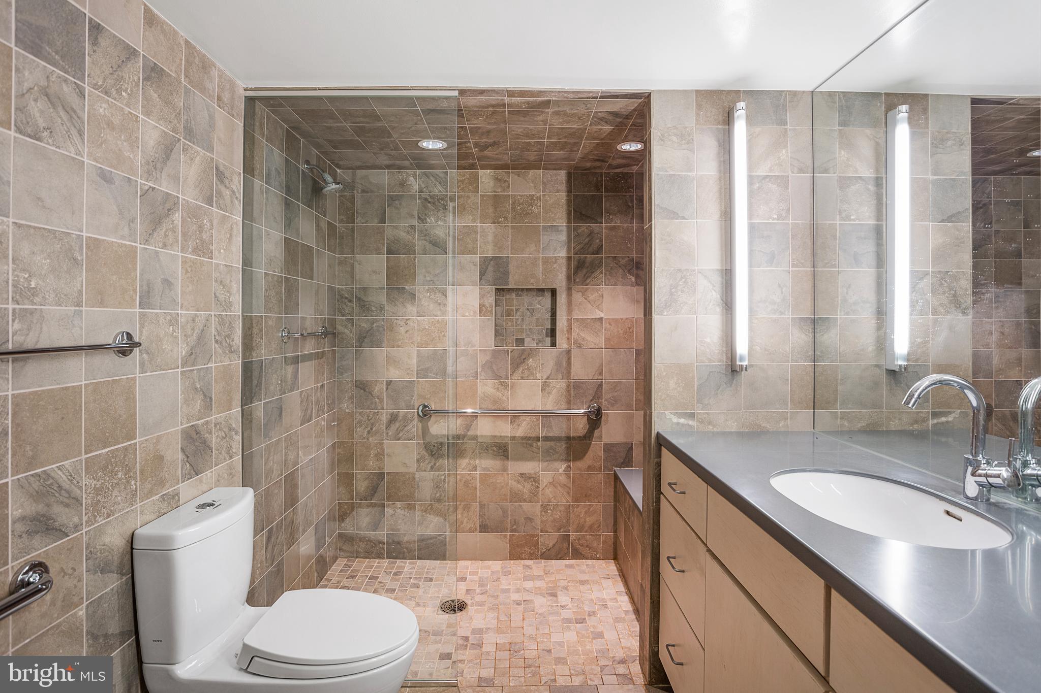 3131 P Street Northwest Washington, DC 20007 - Photo 13 of 16 Bathroom