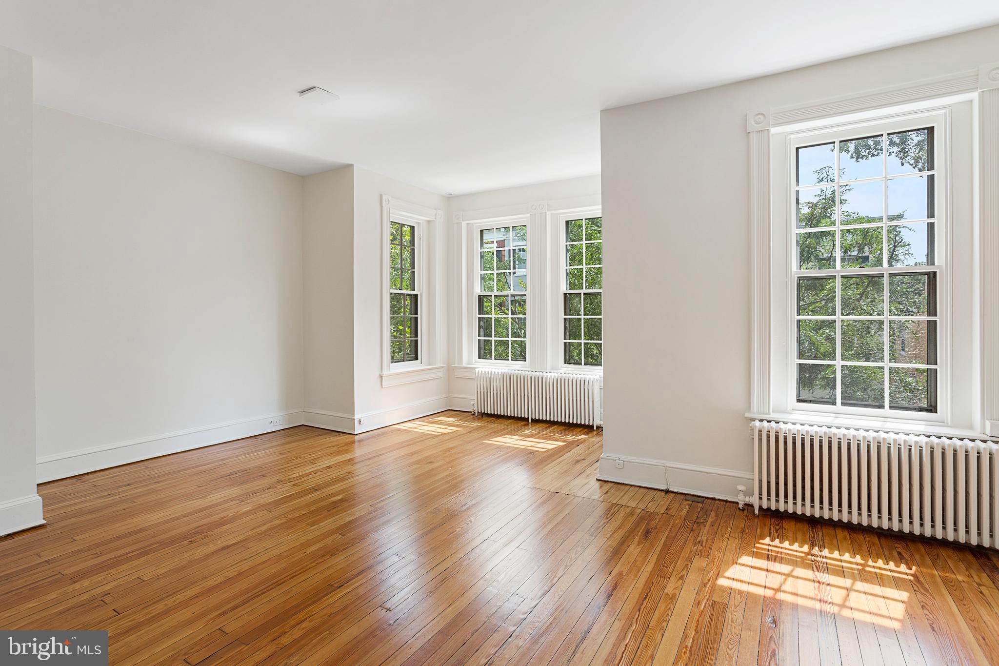 3131 P Street Northwest Washington, DC 20007 - Photo 6 of 16 Owner's Bedroom