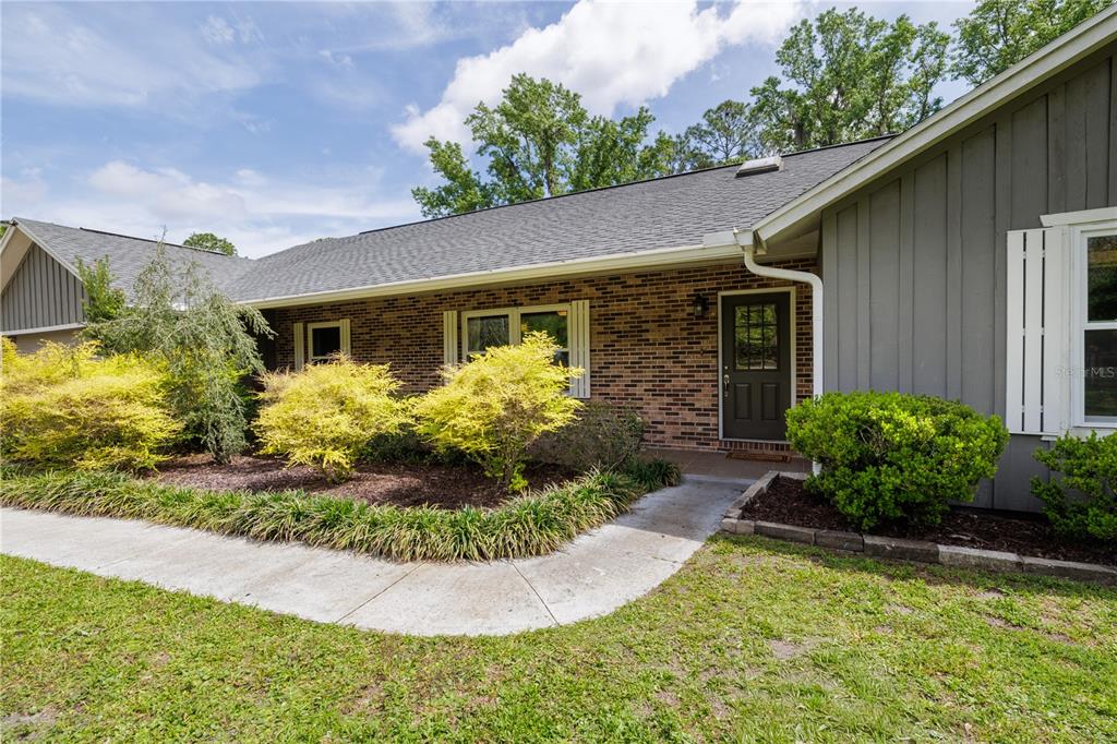 379 Oakridge Road Ormond Beach, FL 32174 - Photo 11 of 40