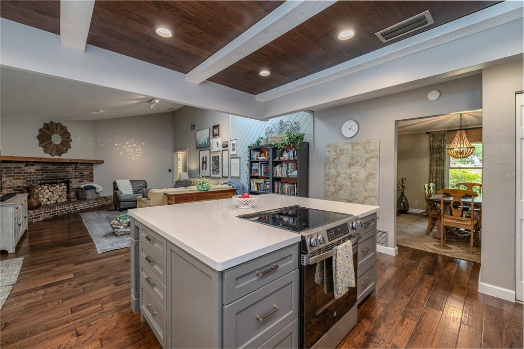 379 Oakridge Road Ormond Beach, FL 32174 - Photo 3 of 40