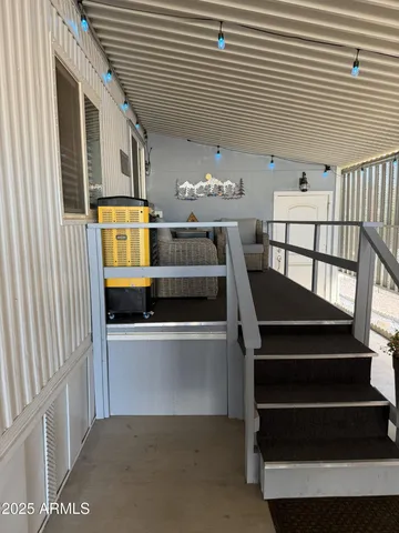 a view of entryway and hall