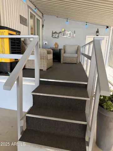 a view of entryway and hall