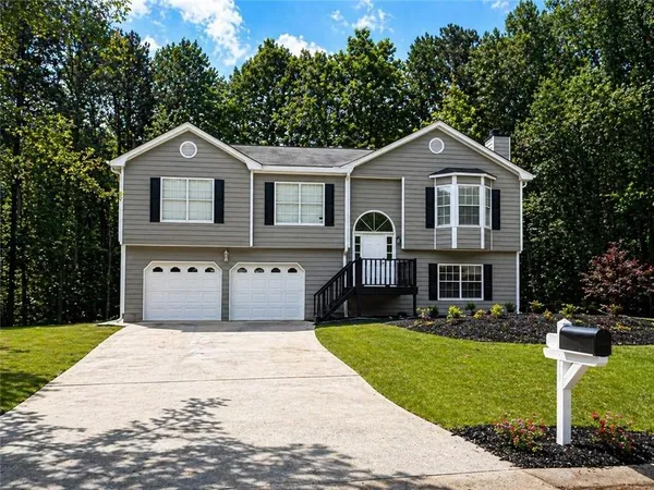 $3,000 | 1400 Chalet Circle, Lawrenceville, GA 30043