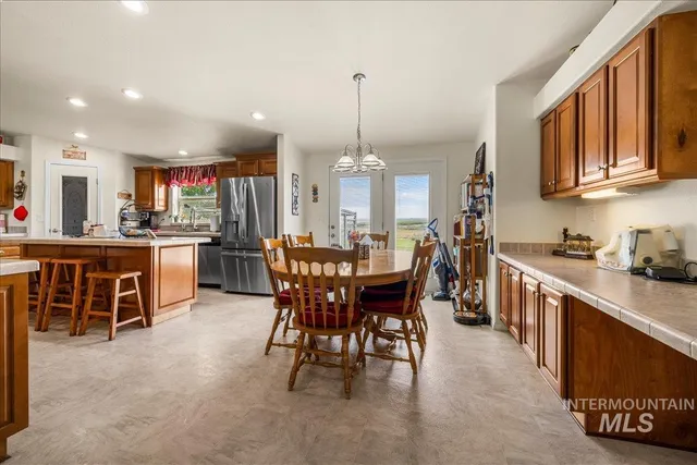 $549,000 | 37786 Highway 78, Grand View, ID 83624