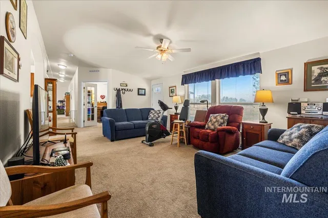 $549,000 | 37786 Highway 78, Grand View, ID 83624