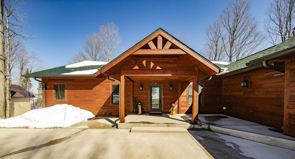 176 Sunset Shores Road Iron River, MI 49935 - Photo 1 of 81