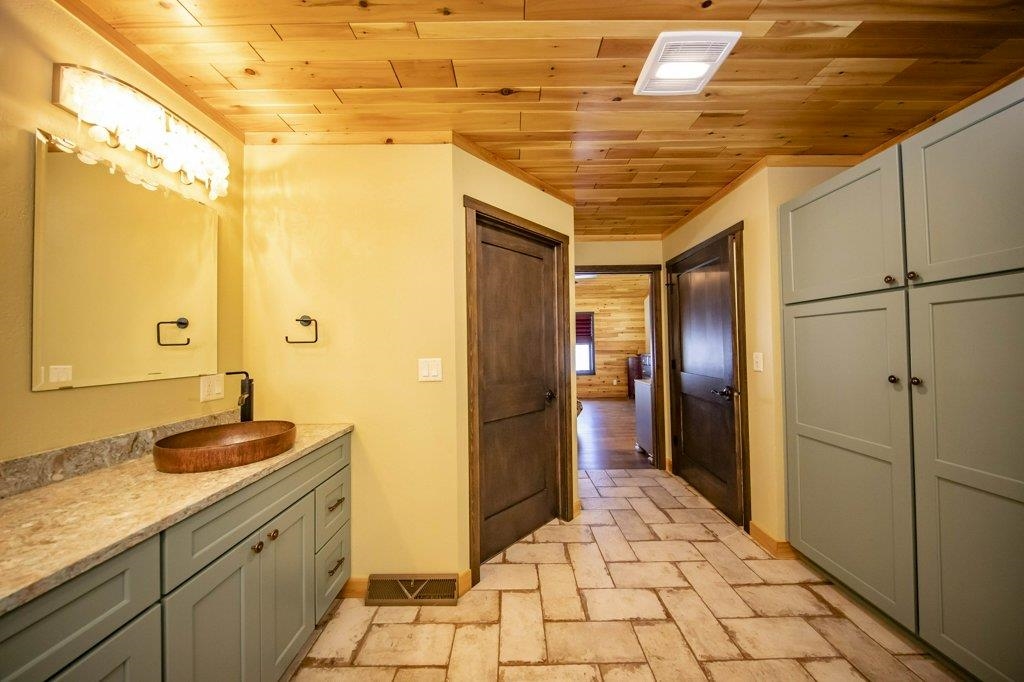 176 Sunset Shores Road Iron River, MI 49935 - Photo 19 of 81