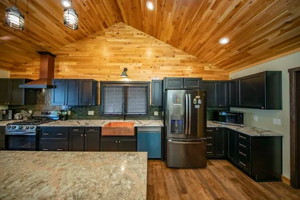 $1,300,000 | 176 Sunset Shores Road, Iron River, MI 49935