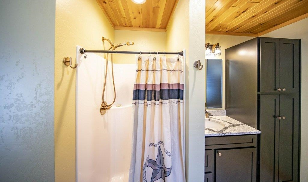 176 Sunset Shores Road Iron River, MI 49935 - Photo 6 of 81