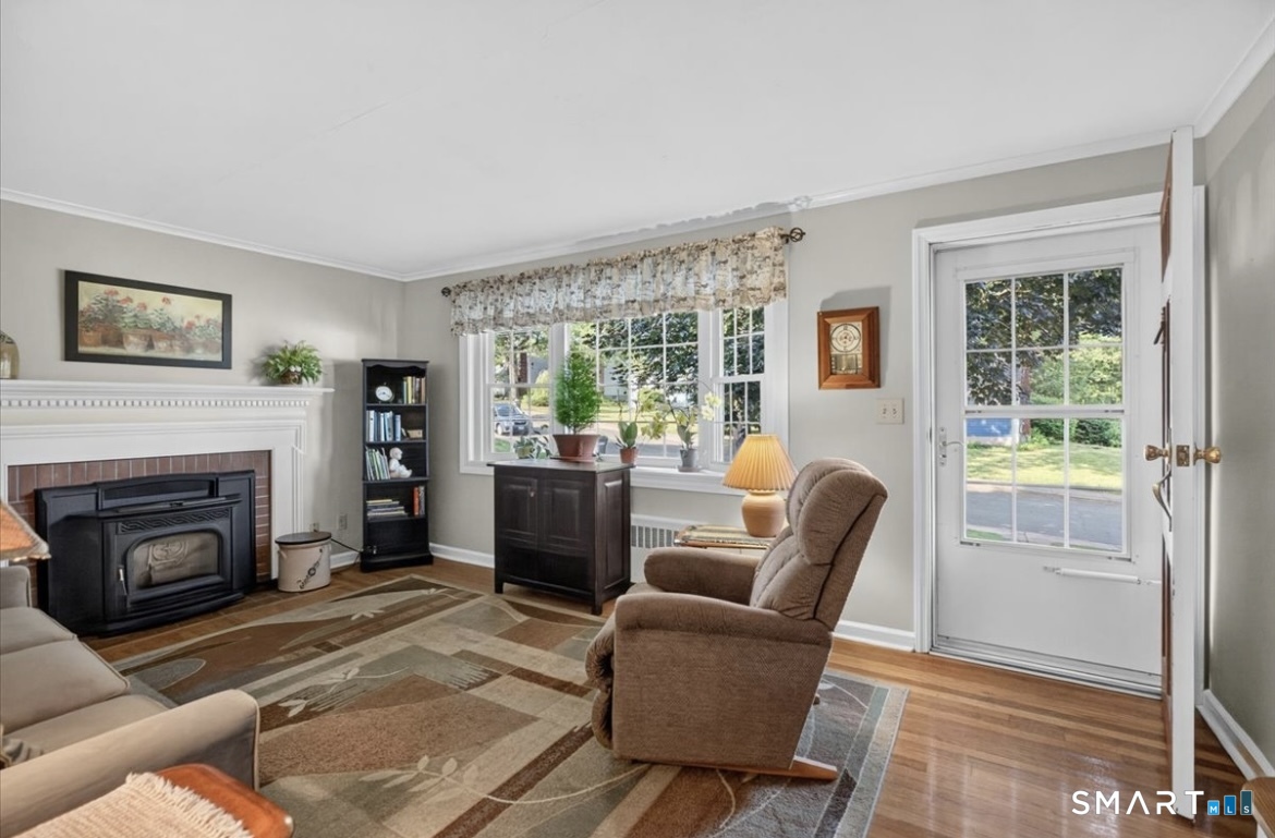 127 Helaine Road Manchester, CT 06042 - Photo 7 of 35