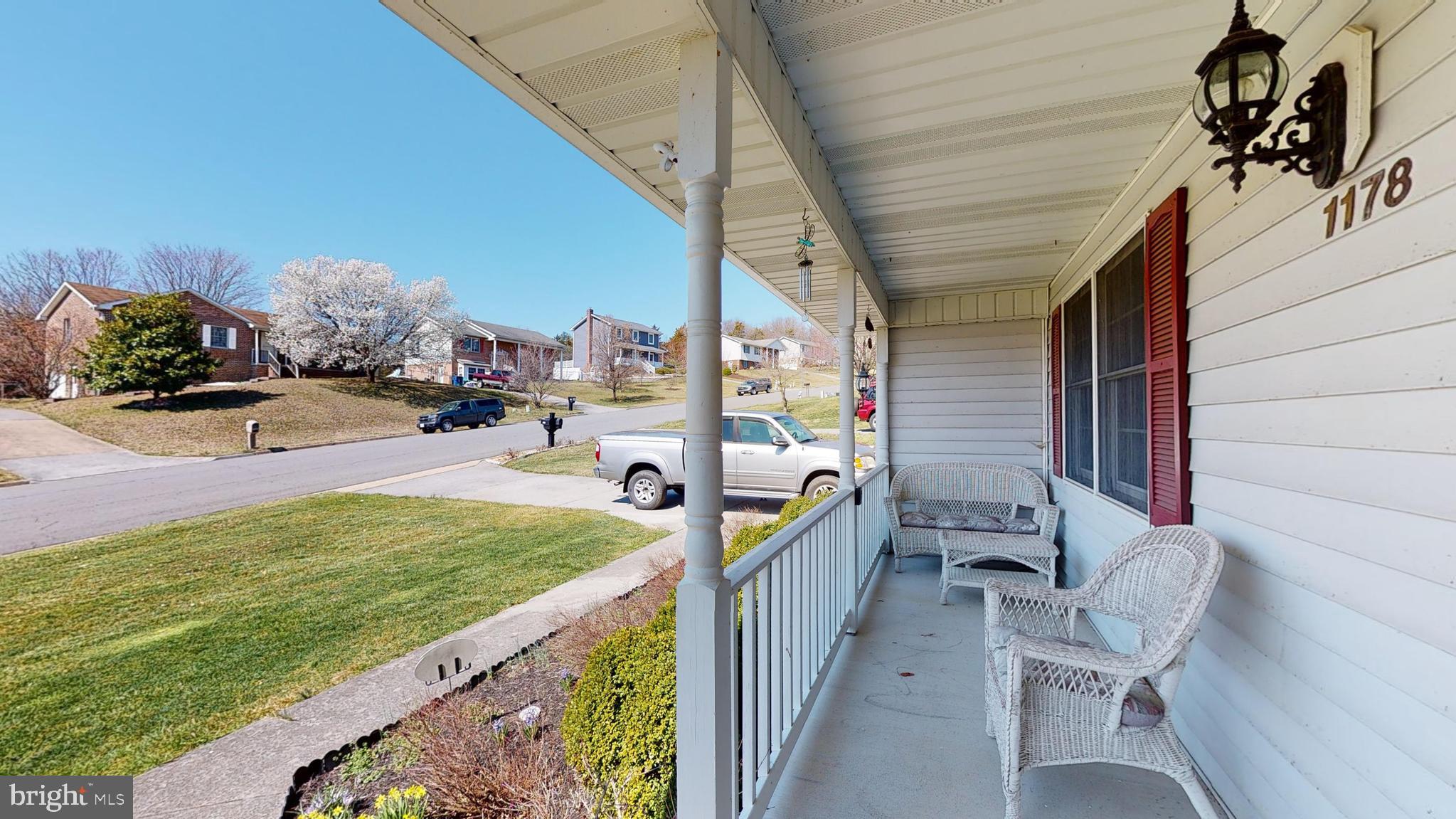 1178 Kesler Road Front Royal, VA 22630 - Photo 41 of 49 Front Porch