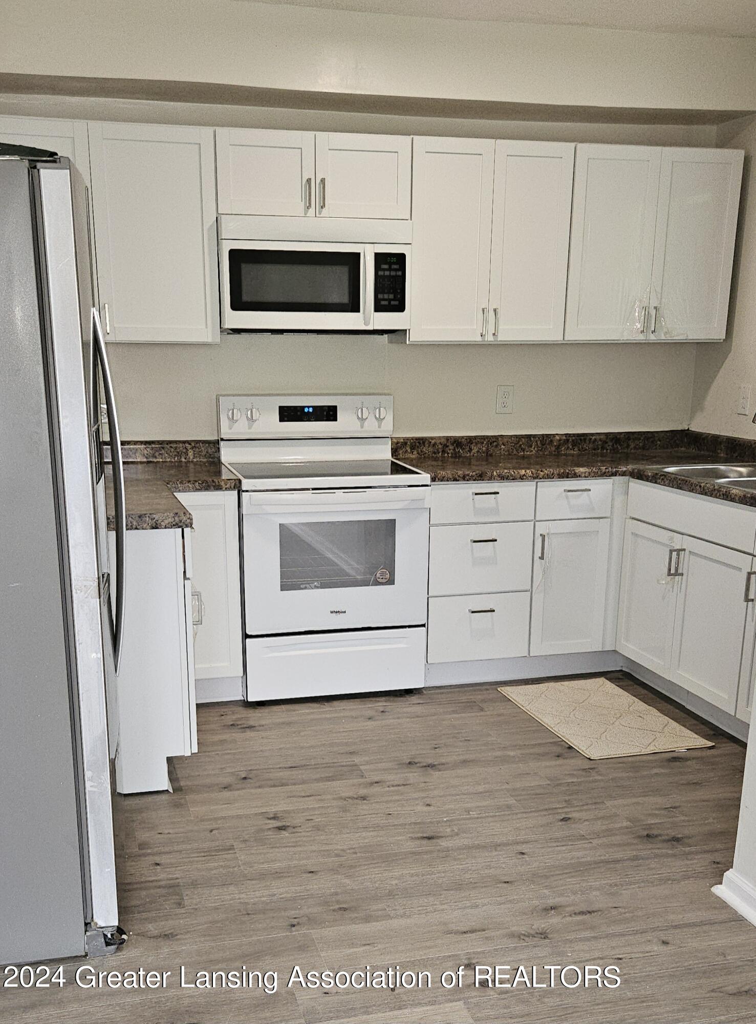 925 Cleveland Street Lansing, MI 48906 - Photo 6 of 10 20240729_124510