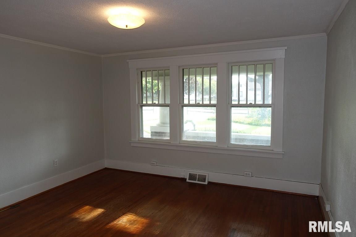 4224 North Prospect Road Peoria, IL 61603 - Photo 17 of 36 Gallery Image 17