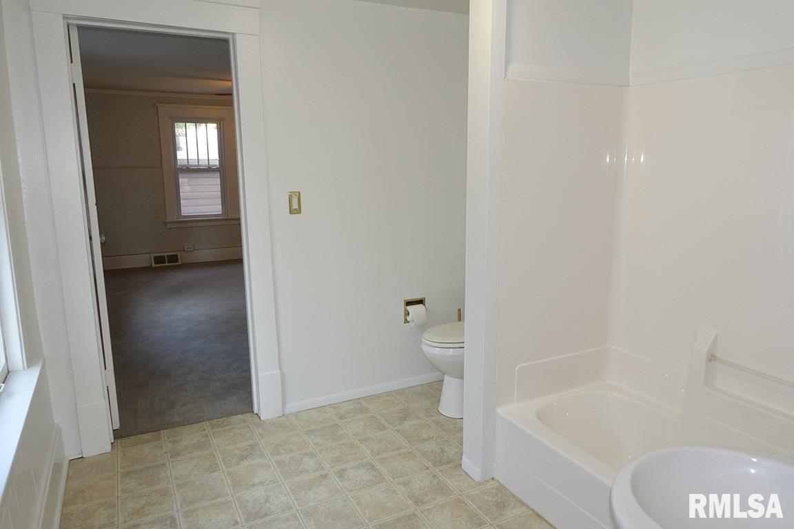 4224 North Prospect Road Peoria, IL 61603 - Photo 19 of 36 Gallery Image 19