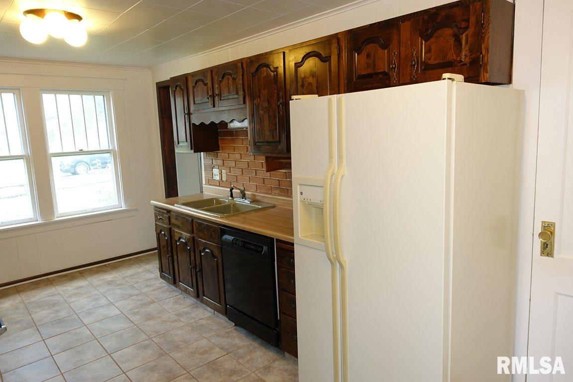 4224 North Prospect Road Peoria, IL 61603 - Photo 5 of 36 Gallery Image 5