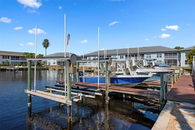 $525,000 | 4206 Southeast 20th Place, Unit 101, Cape Coral, FL 33904