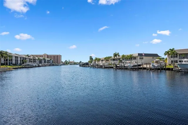 $525,000 | 4206 Southeast 20th Place, Unit 101, Cape Coral, FL 33904