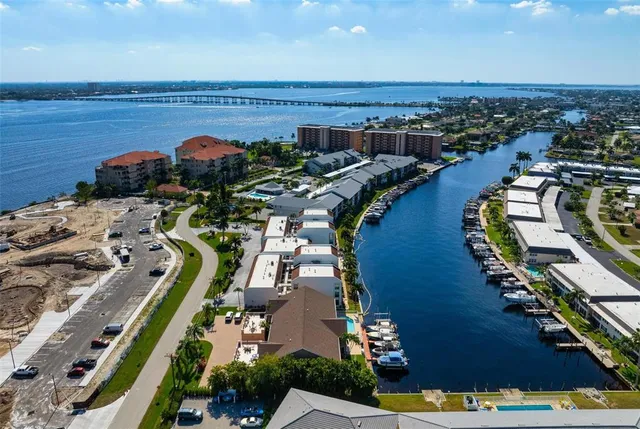$525,000 | 4206 Southeast 20th Place, Unit 101, Cape Coral, FL 33904