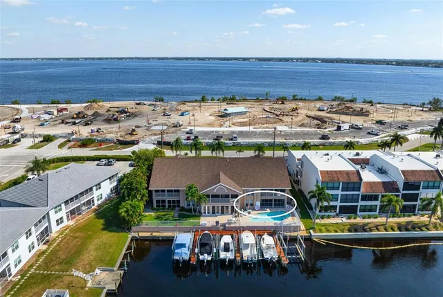 $525,000 | 4206 Southeast 20th Place, Unit 101, Cape Coral, FL 33904