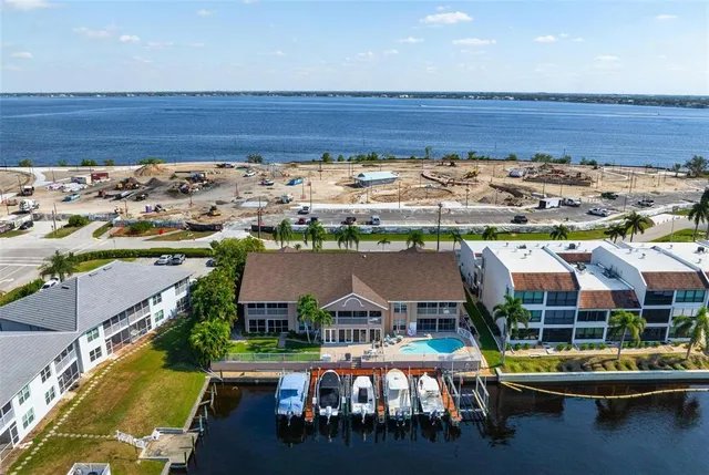 $525,000 | 4206 Southeast 20th Place, Unit 101, Cape Coral, FL 33904