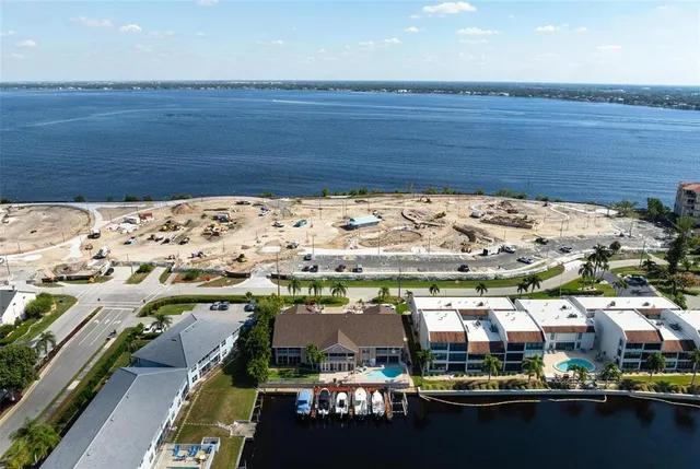 $525,000 | 4206 Southeast 20th Place, Unit 101, Cape Coral, FL 33904